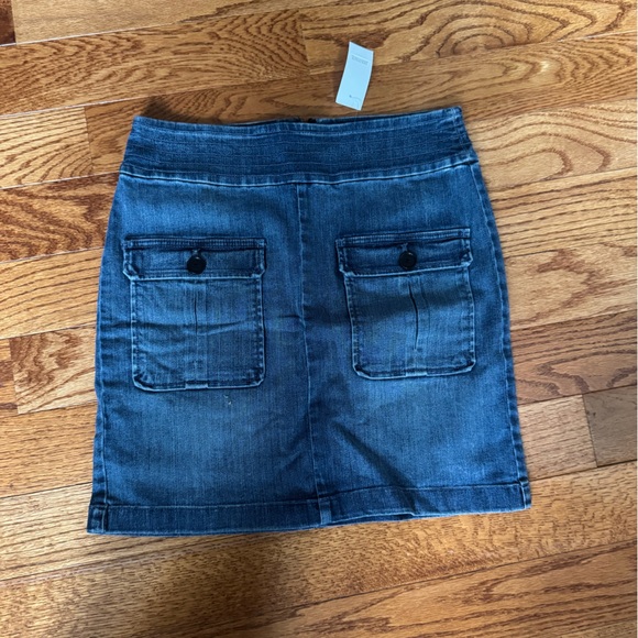 Ann Taylor LOFT Cargo Pockets Denim Skirt in Summit Blue Wash‎ Size 27/4 NWT - Picture 4 of 8